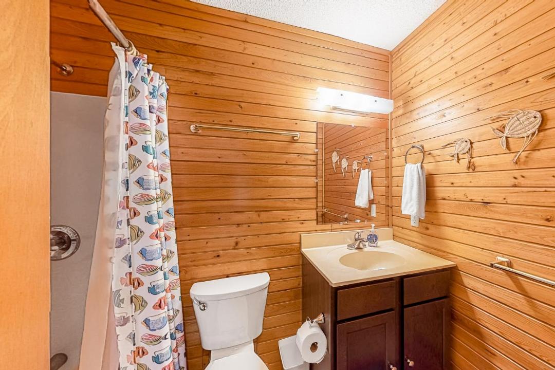 Photo of Bathroom in Colington
