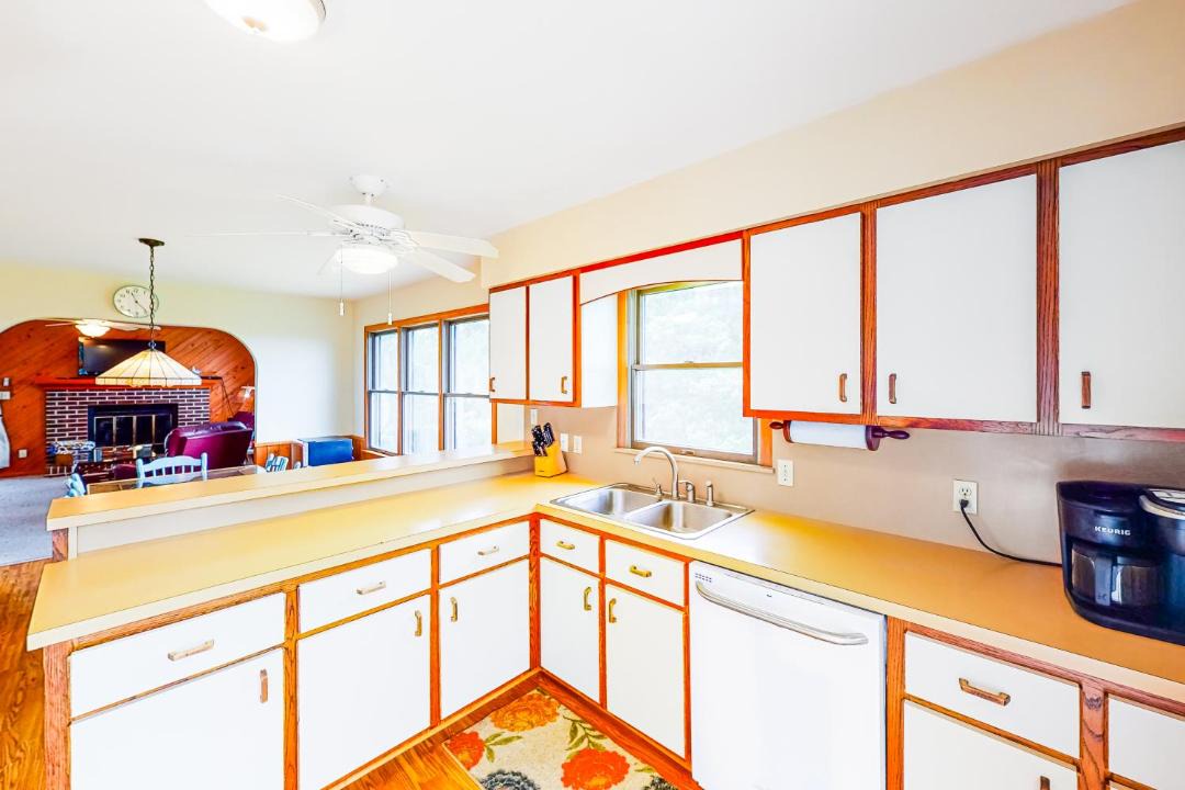 Photo of Kitchen in Brigands' Bay