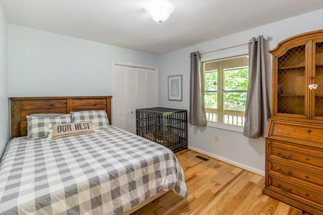 Photo of Bedroom in Cullowhee
