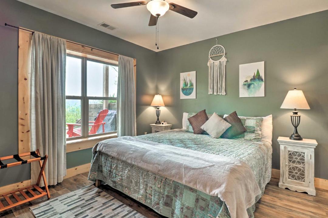 Photo of Bedroom in Bryson City