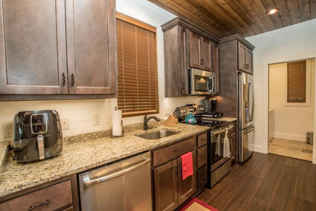 Photo of Kitchen in Glenville