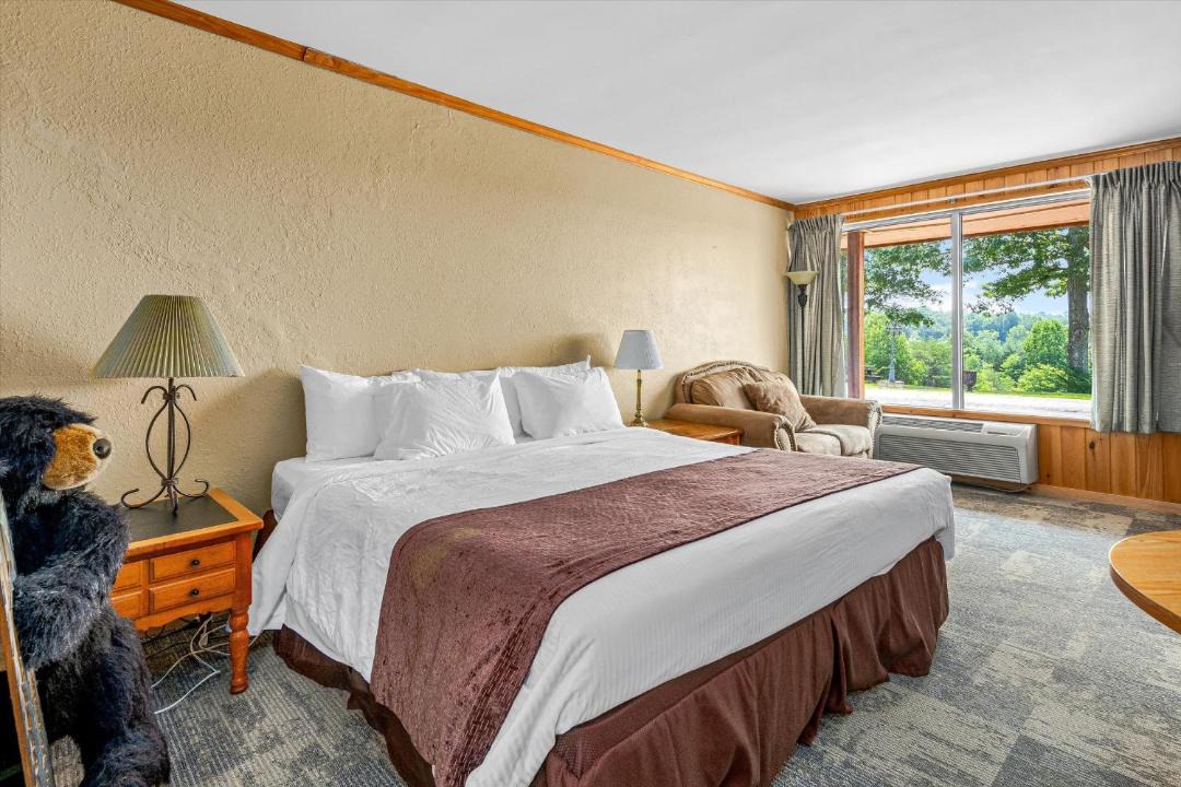 Photo of Bedroom in Saluda