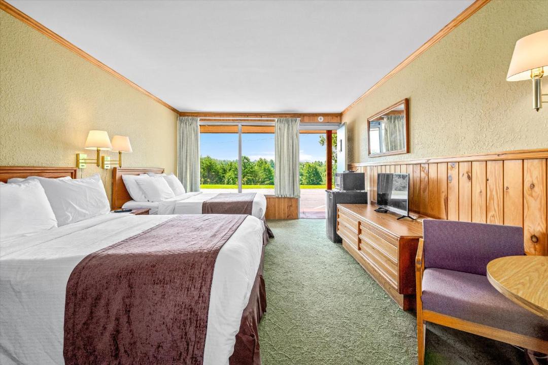 Photo of Bedroom in Saluda