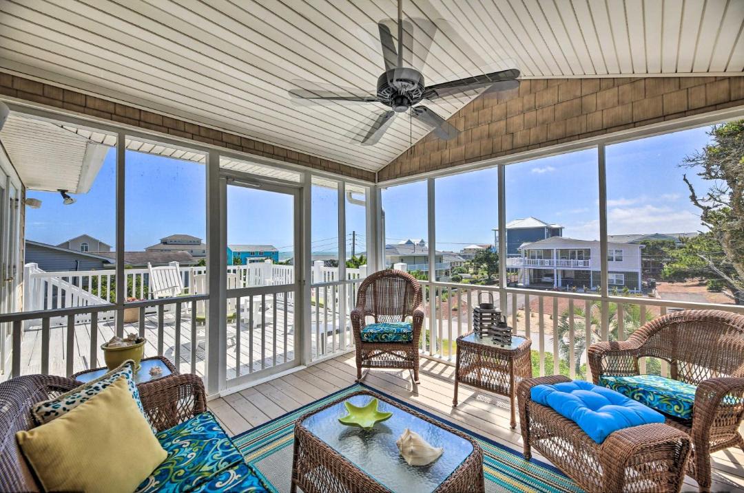 Photo of Patio Balcony in Emerald Isle