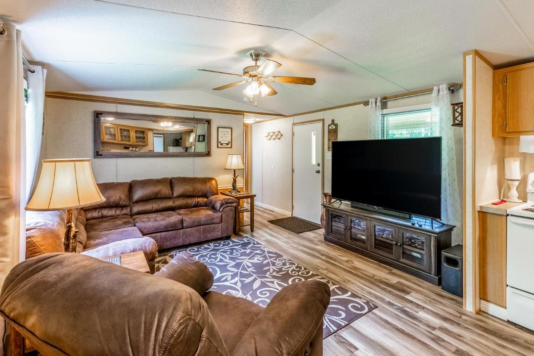 Photo of Livingroom in Cullowhee