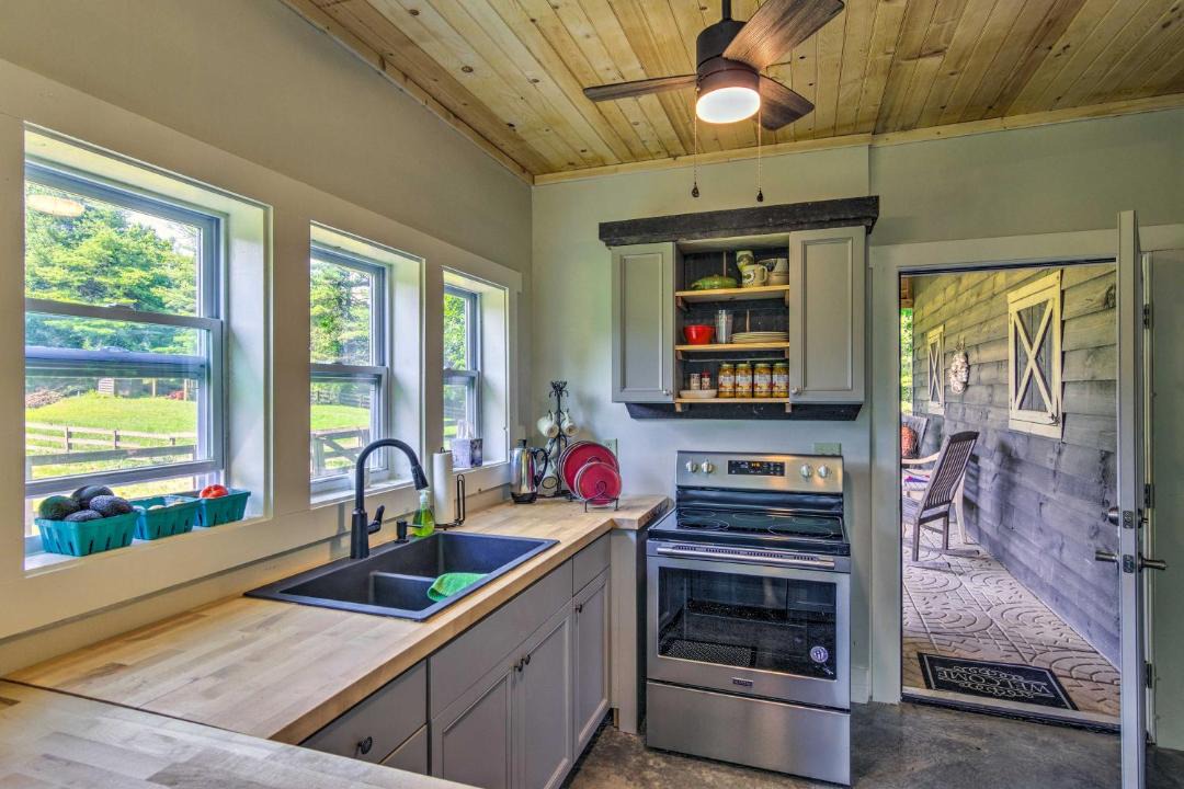 Photo of Kitchen in Hendersonville