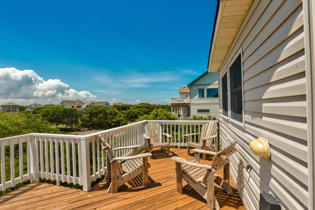 Photo of Others in Whalehead Beach