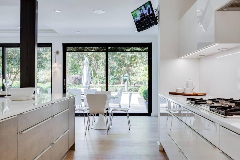 Photo of Kitchen in Sardis Forest