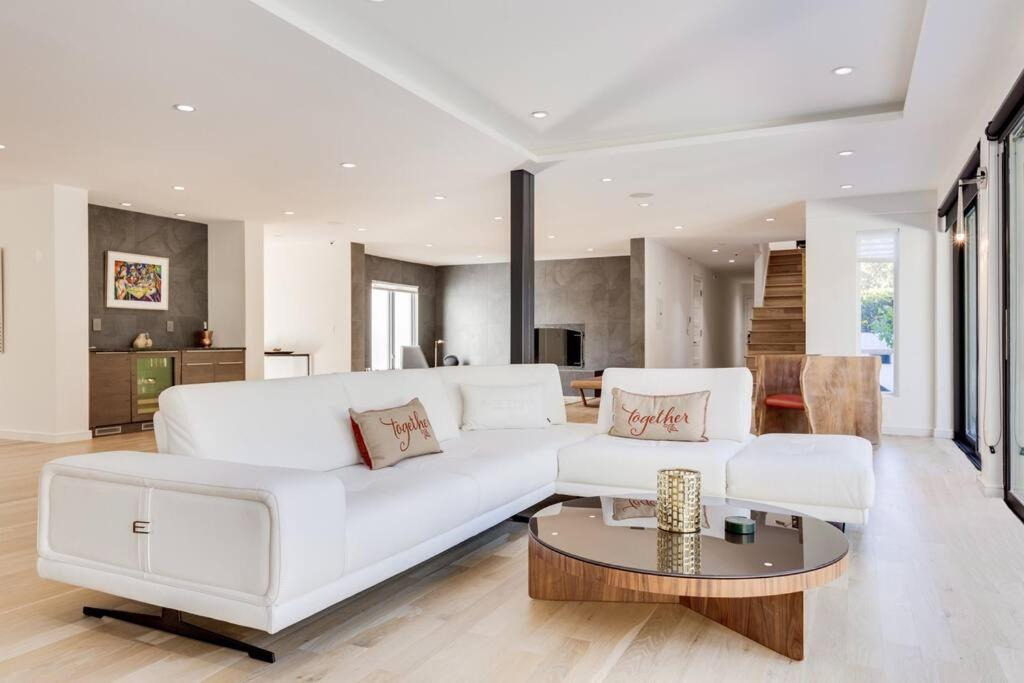 Photo of Livingroom in Sardis Forest