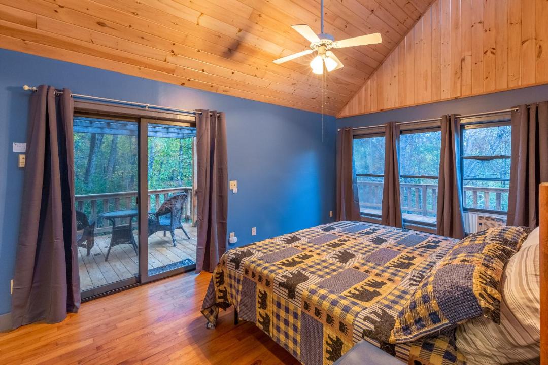 Photo of Bedroom in Sylva