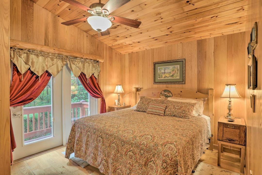Photo of Bedroom in Skyland