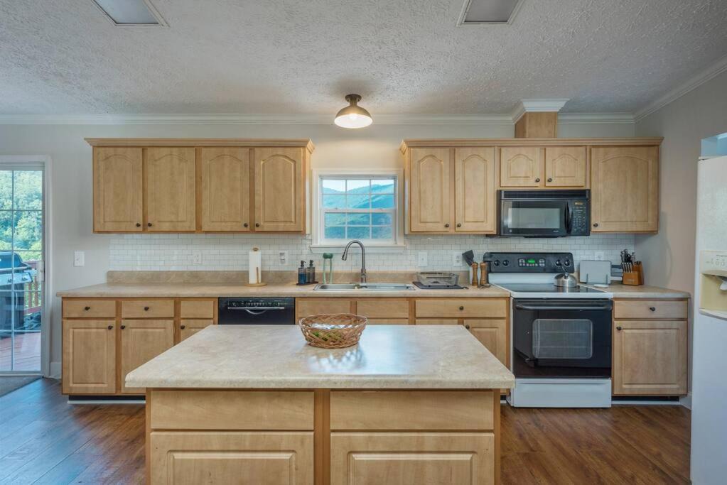 Photo of Kitchen in Candler