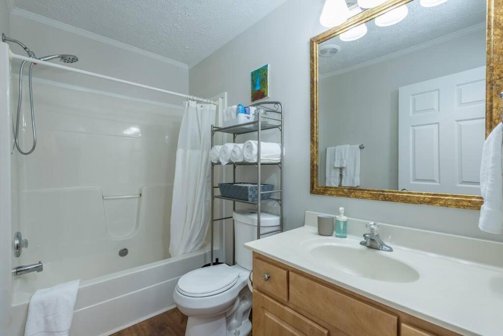 Photo of Bathroom in Candler