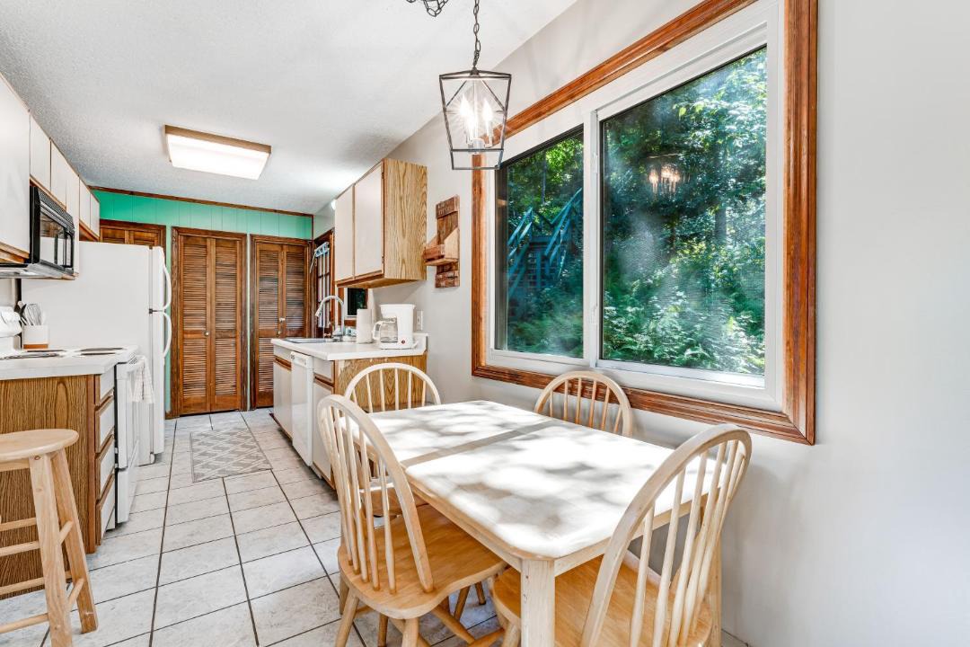 Photo of Kitchen in Beech Mountain