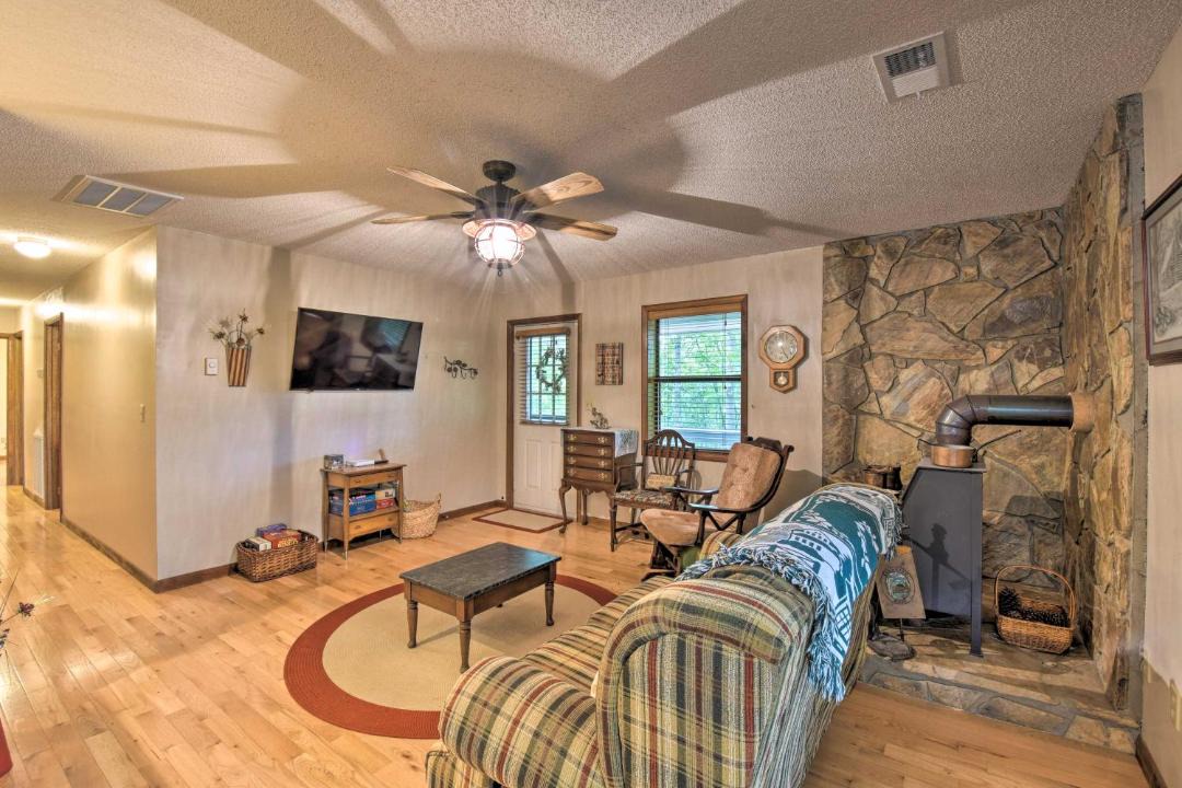 Photo of Others in Hayesville