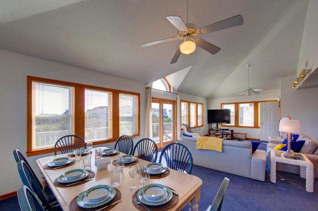 Photo of Livingroom in Avon