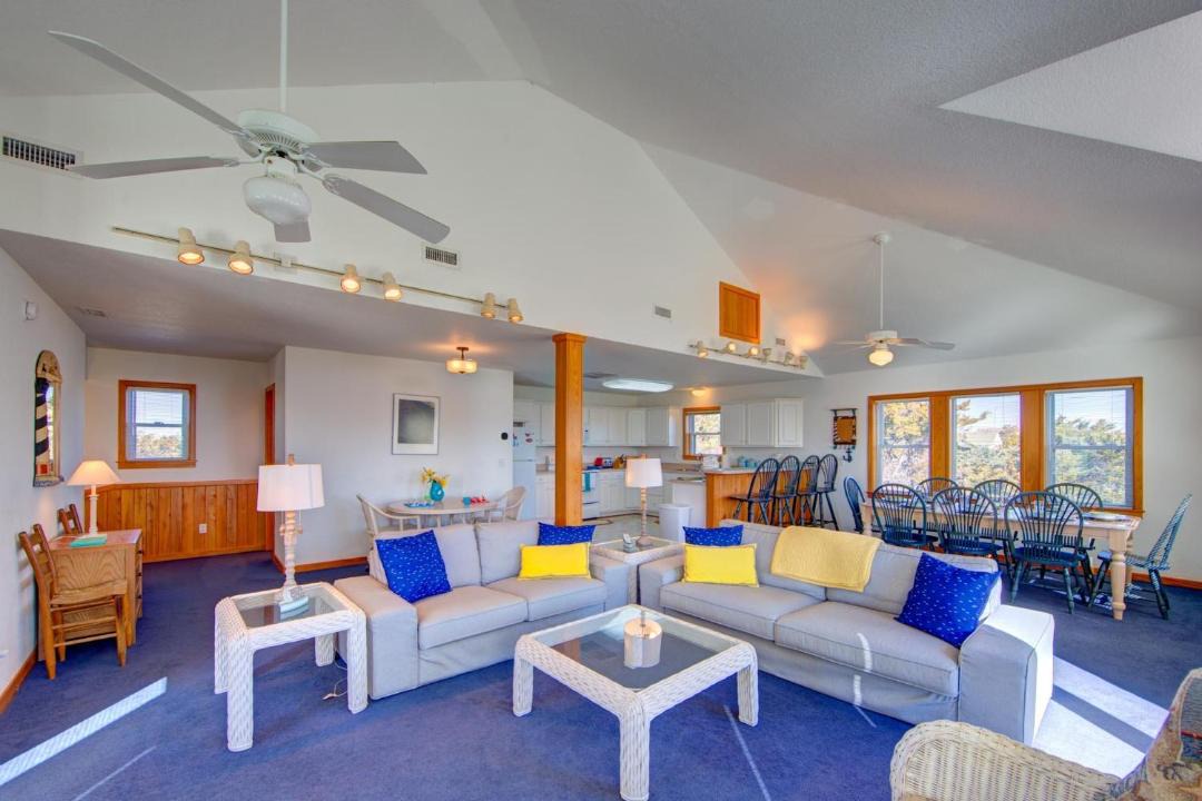 Photo of Livingroom in Avon