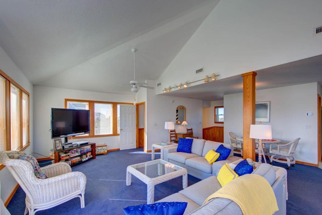 Photo of Livingroom in Avon