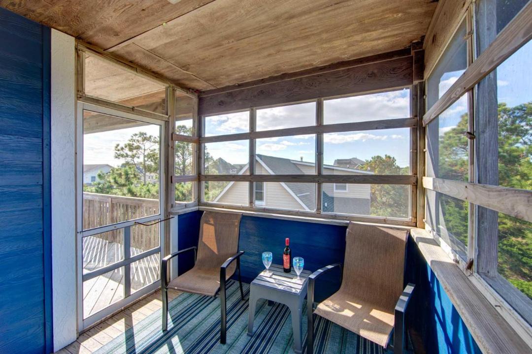 Photo of Patio Balcony in Waves