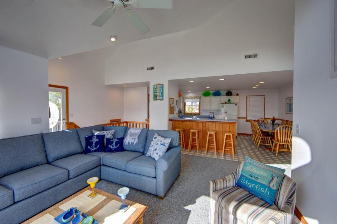 Photo of Livingroom in Waves