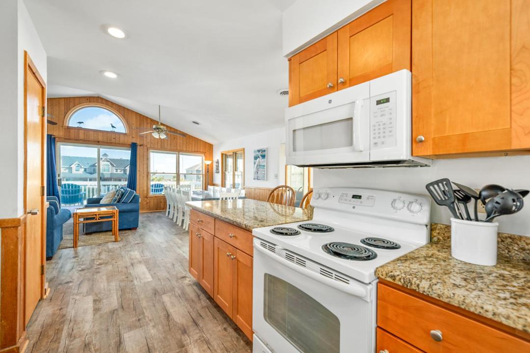 Photo of Kitchen in Whalehead Beach