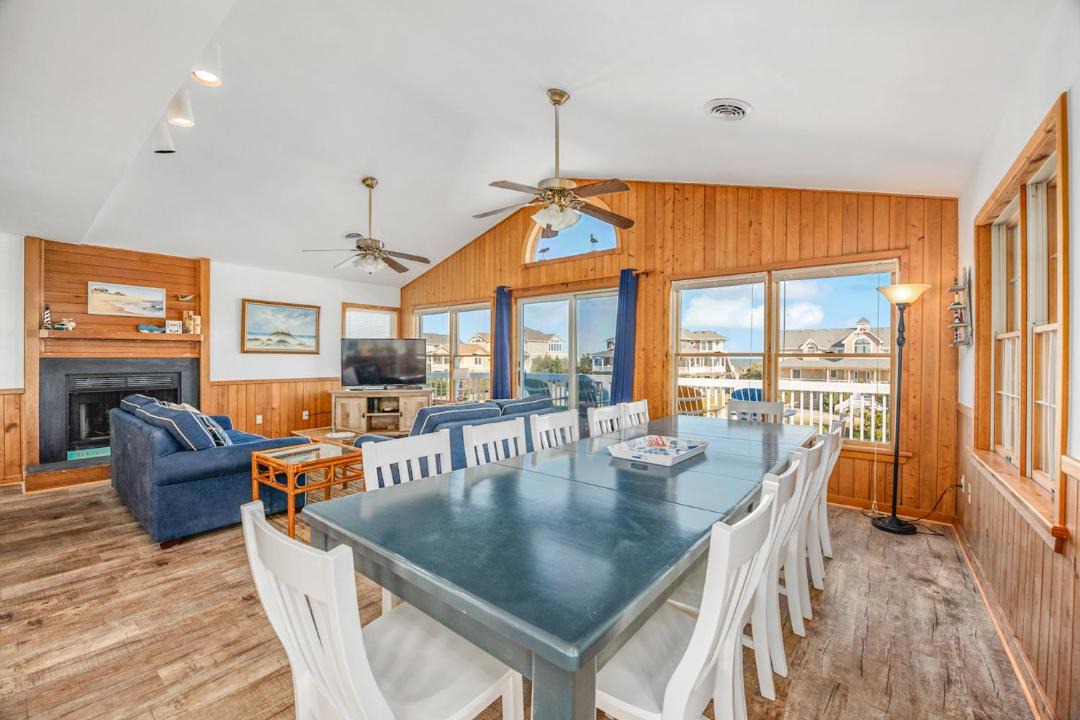 Photo of Livingroom in Whalehead Beach