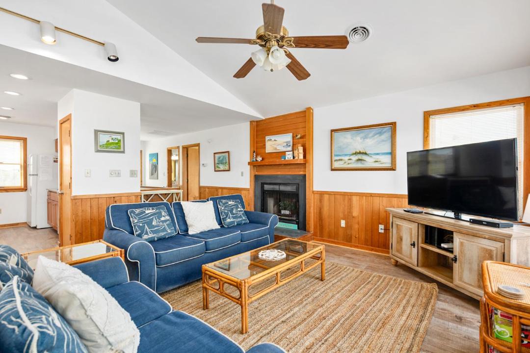 Photo of Livingroom in Whalehead Beach