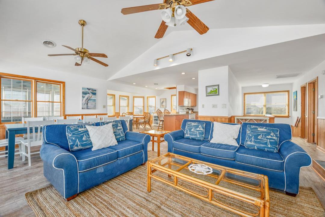 Photo of Livingroom in Whalehead Beach