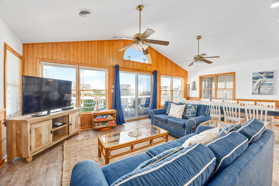 Photo of Livingroom in Whalehead Beach
