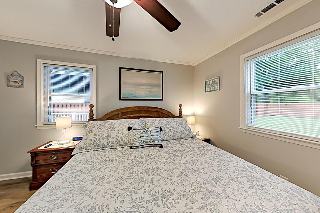 Photo of Bedroom in Long Beach