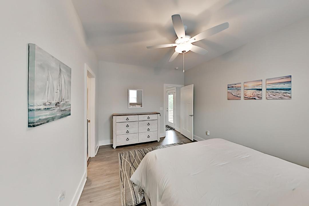 Photo of Bedroom in Tranquil Harbour