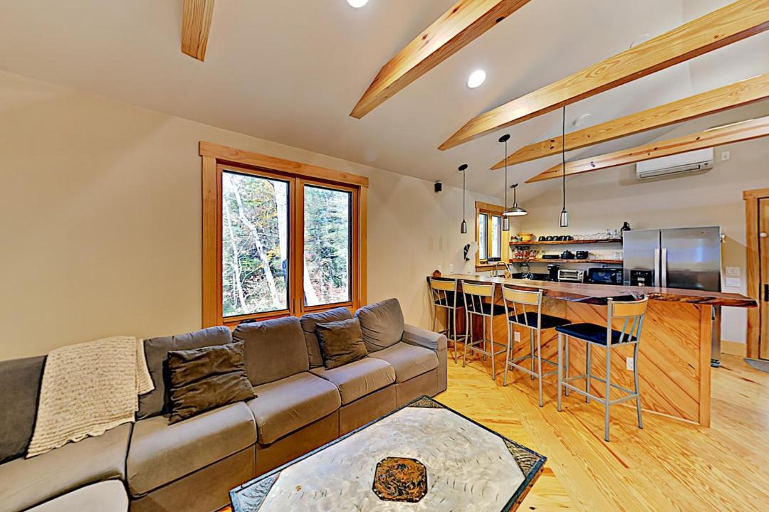 Photo of Livingroom in Pisgah Forest