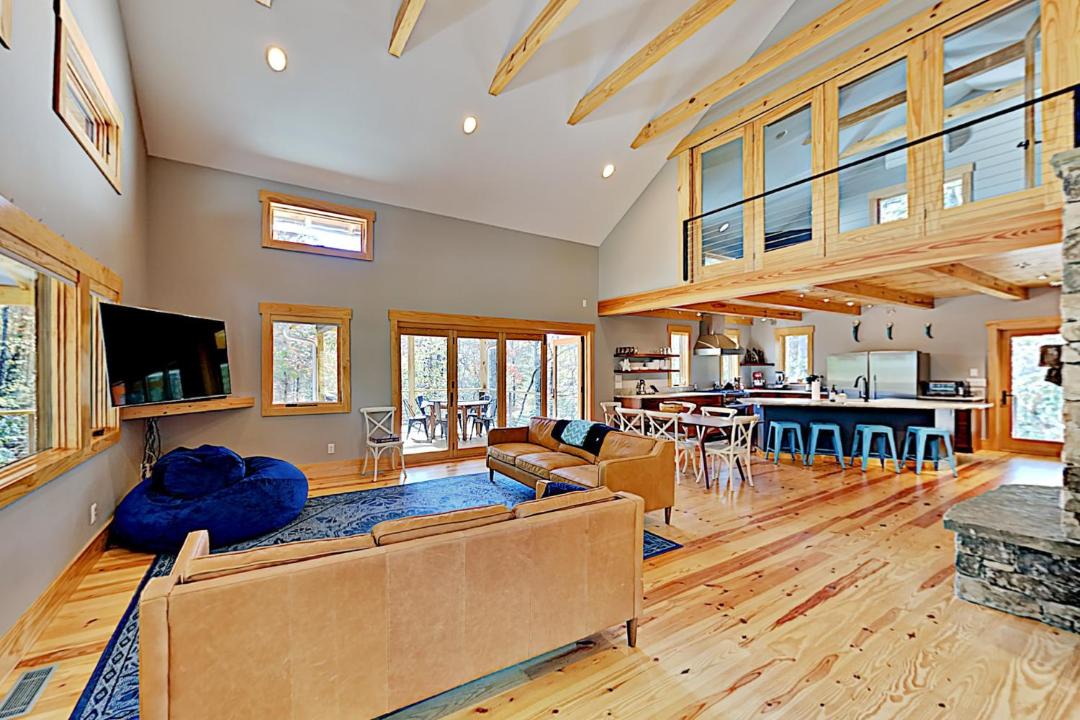 Photo of Livingroom in Pisgah Forest