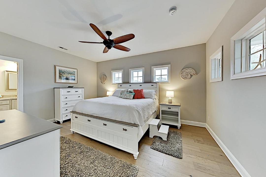 Photo of Bedroom in Caswell Beach