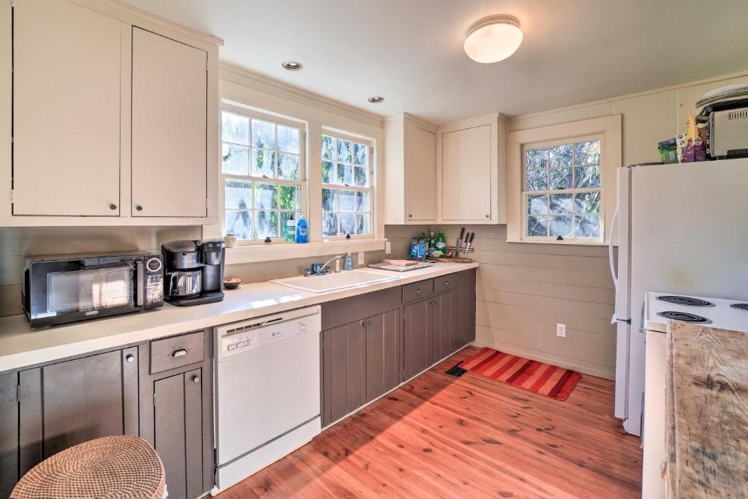 Photo of Kitchen in Mirror Lake