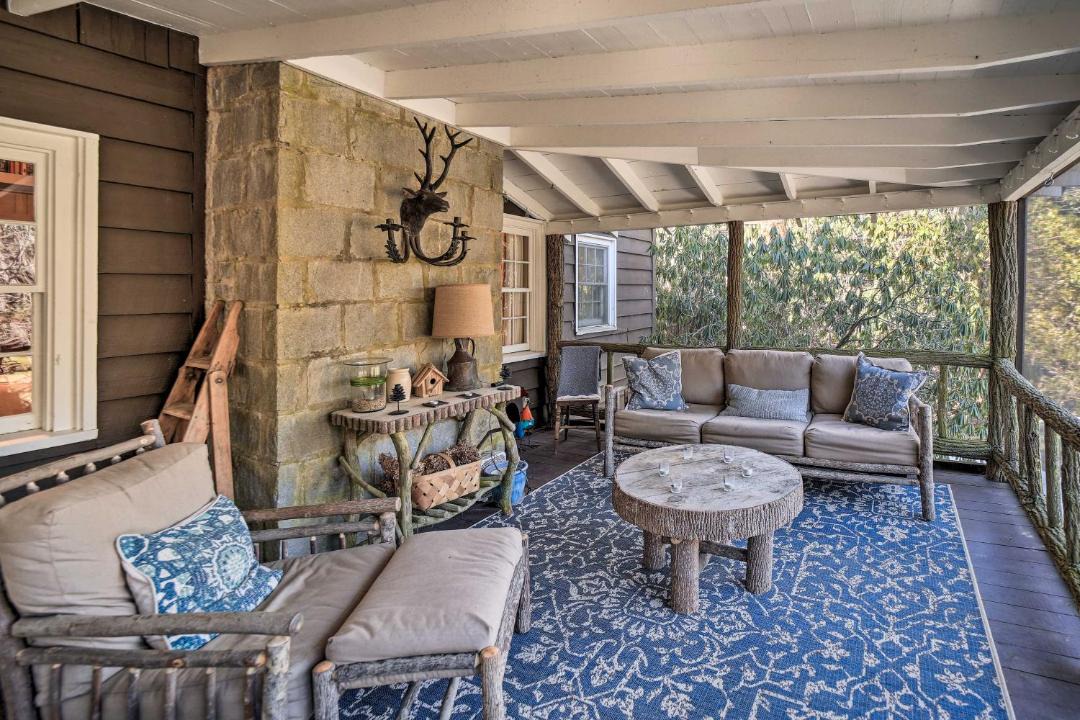 Photo of Patio Balcony in Mirror Lake