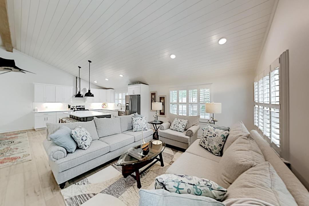 Photo of Livingroom in Ocean Isle Beach