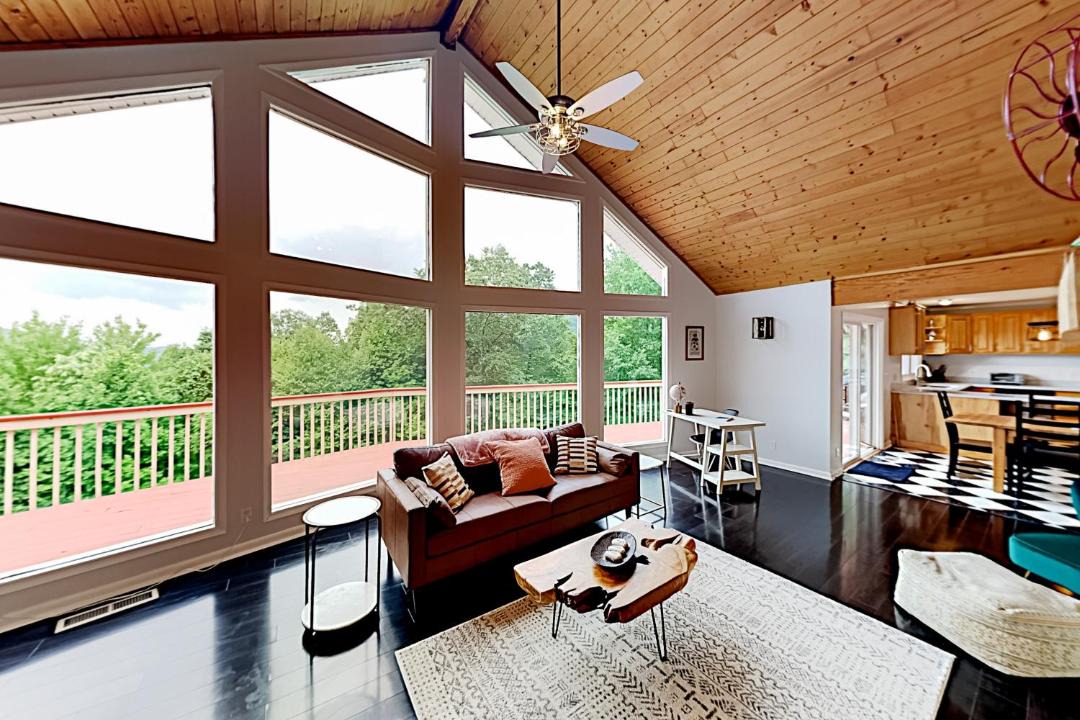 Photo of Livingroom in Leicester