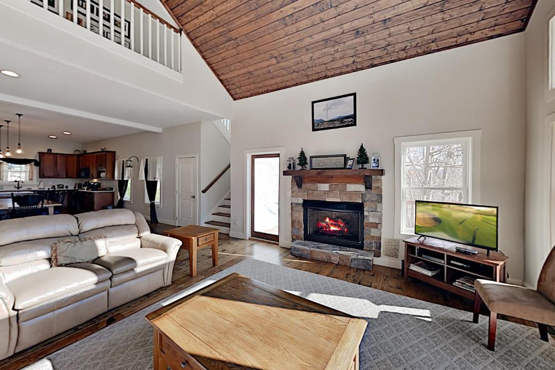 Photo of Livingroom in Lake Junaluska