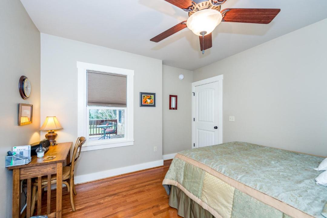 Photo of Bedroom in Black Mountain