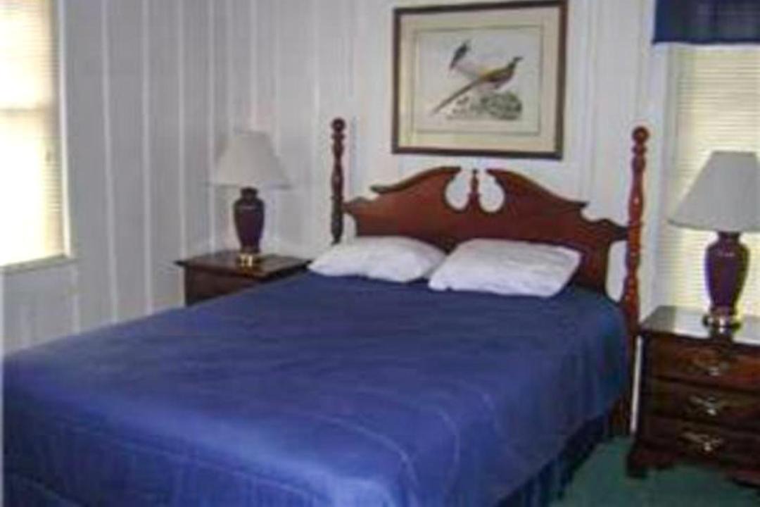 Photo of Bedroom in Lake Junaluska