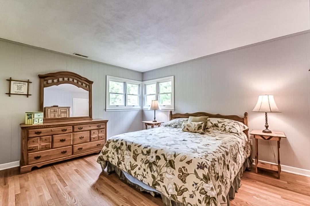 Photo of Bedroom in Lake Junaluska