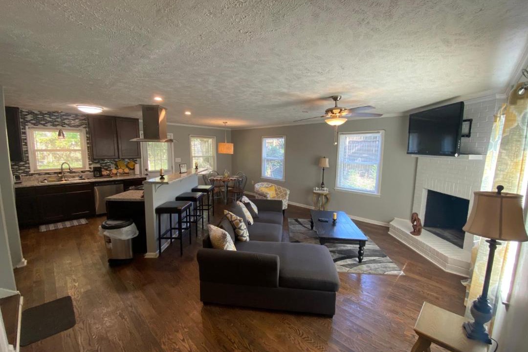 Photo of Livingroom in Terry Sanford