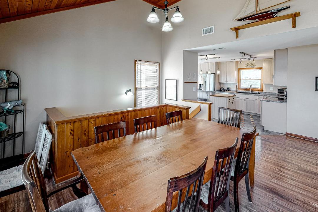 Photo of Livingroom in Whalehead Beach