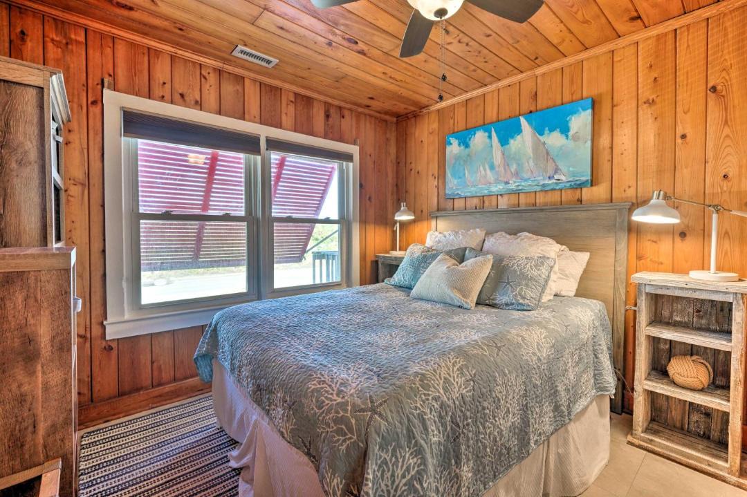 Photo of Bedroom in Surf City