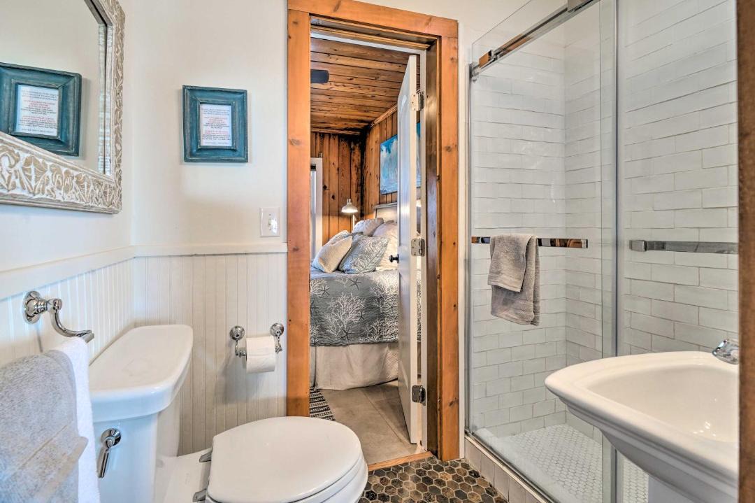 Photo of Bathroom in Surf City