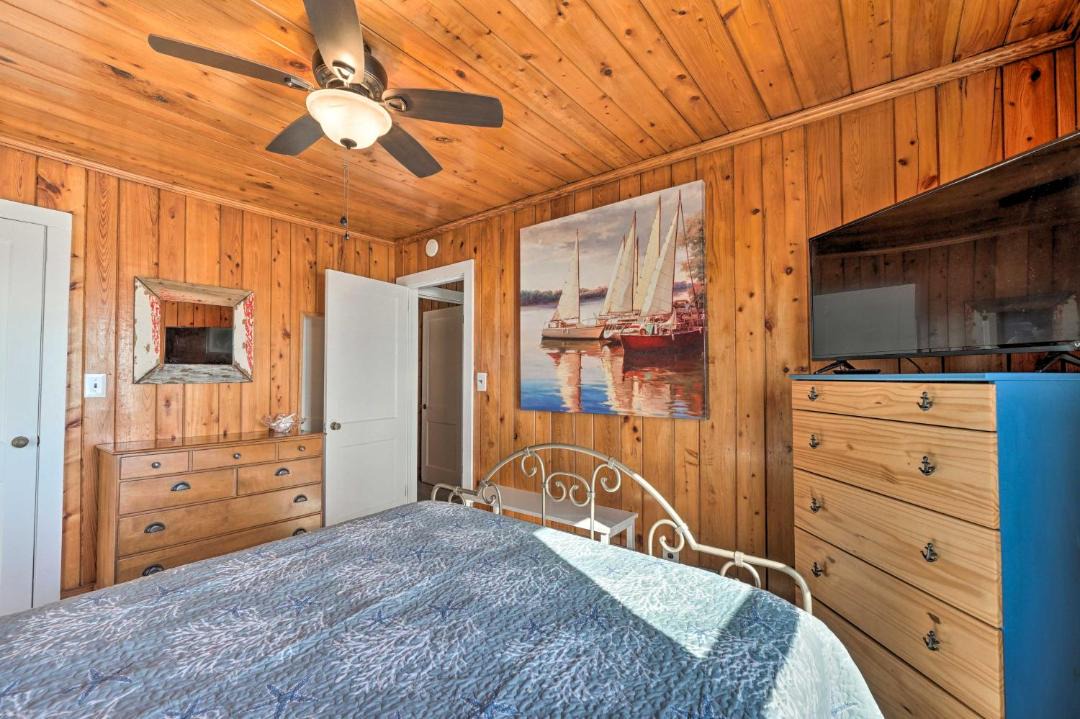 Photo of Bedroom in Surf City