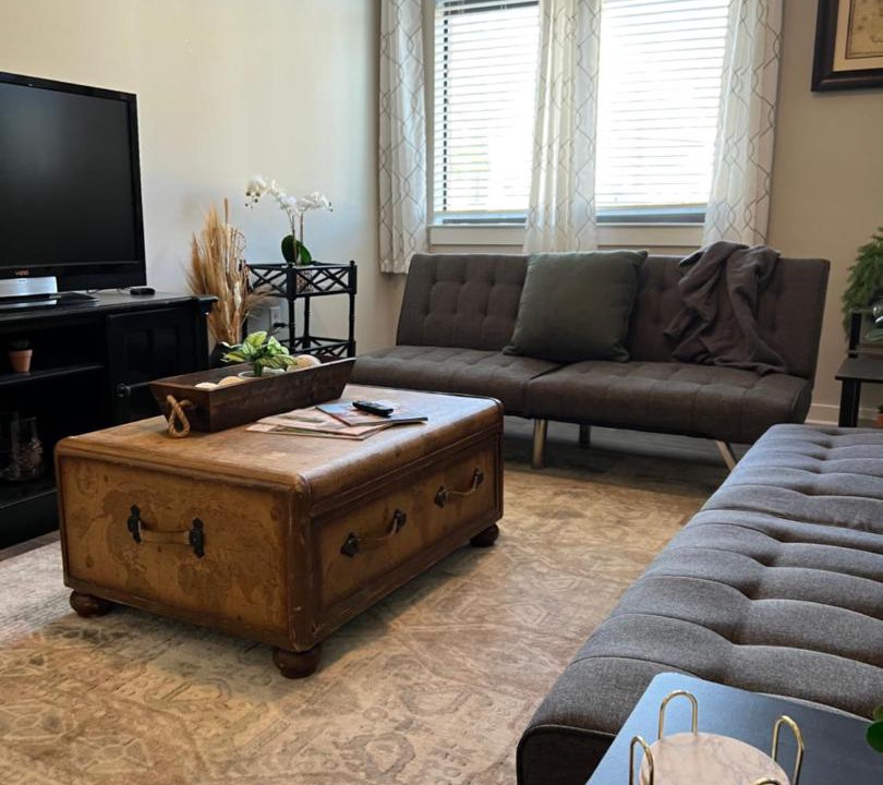 Photo of Livingroom in First Ward