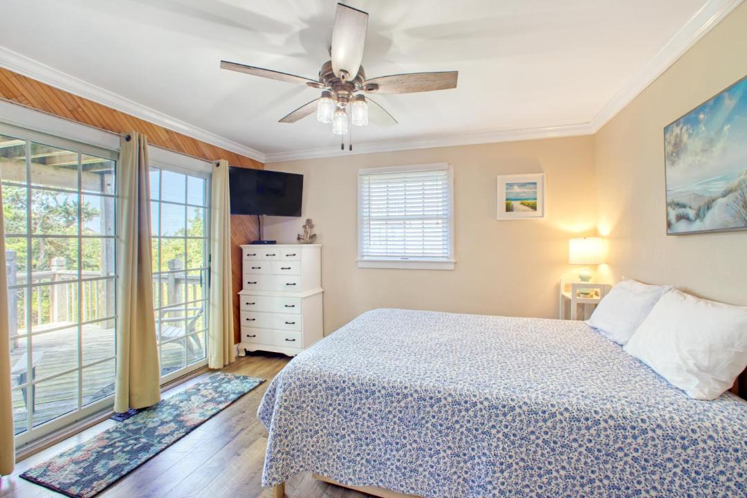Photo of Bedroom in Avon