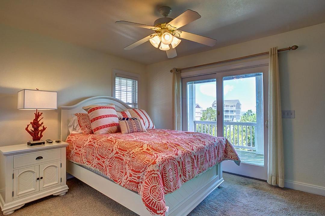Photo of Bedroom in Wind Over Waves